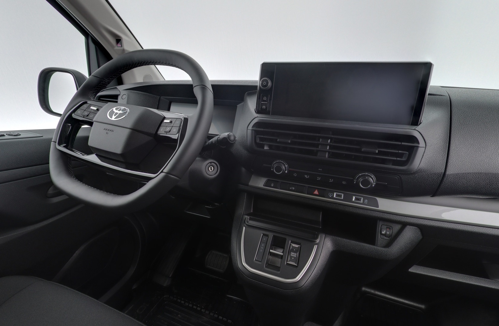 TOYOTA Proace 2026