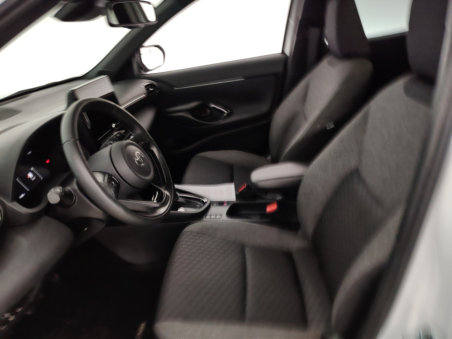TOYOTA Yaris Cross 2025