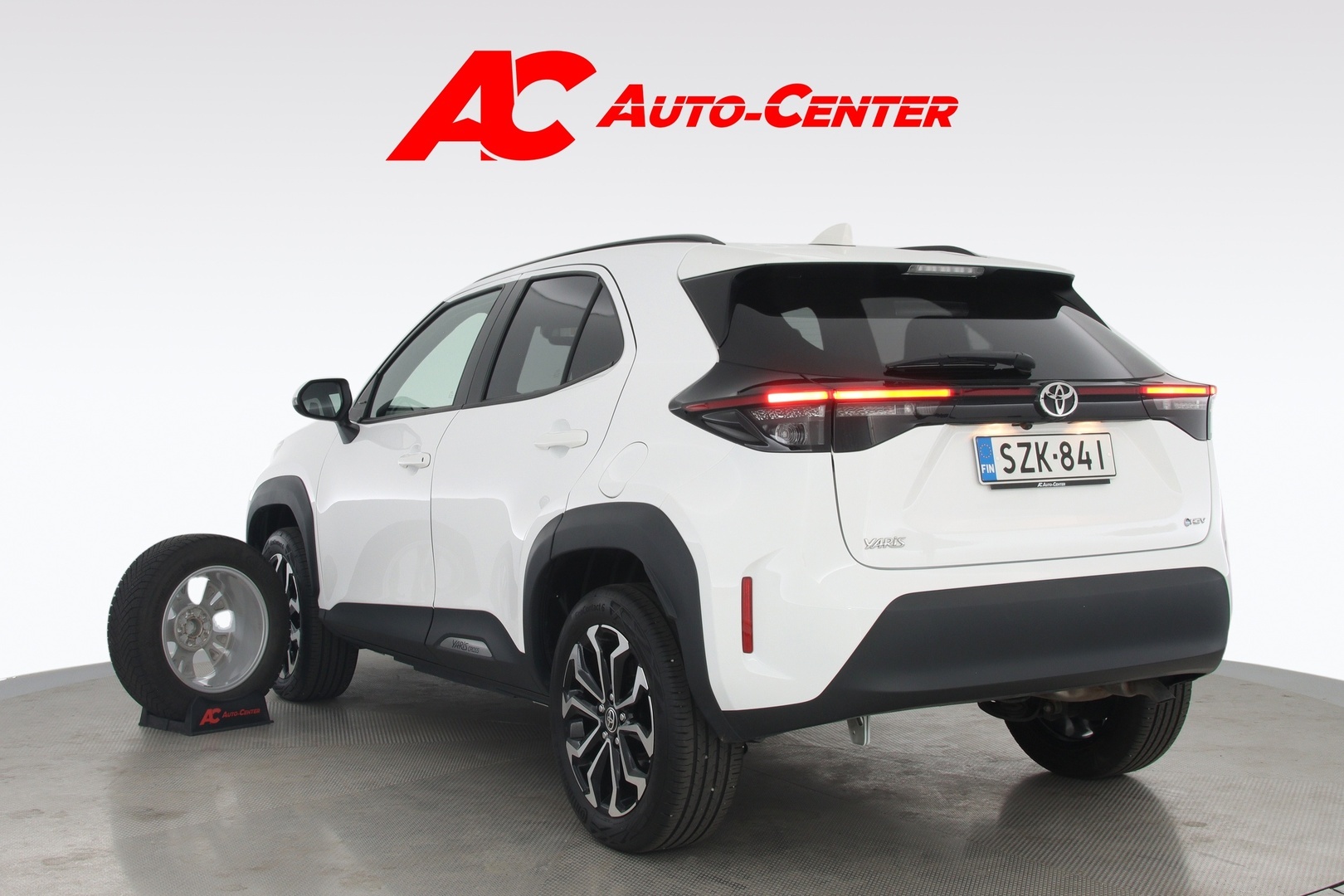 TOYOTA Yaris Cross 2025