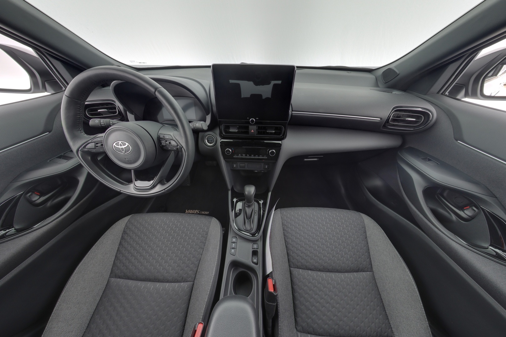 TOYOTA Yaris Cross 2025