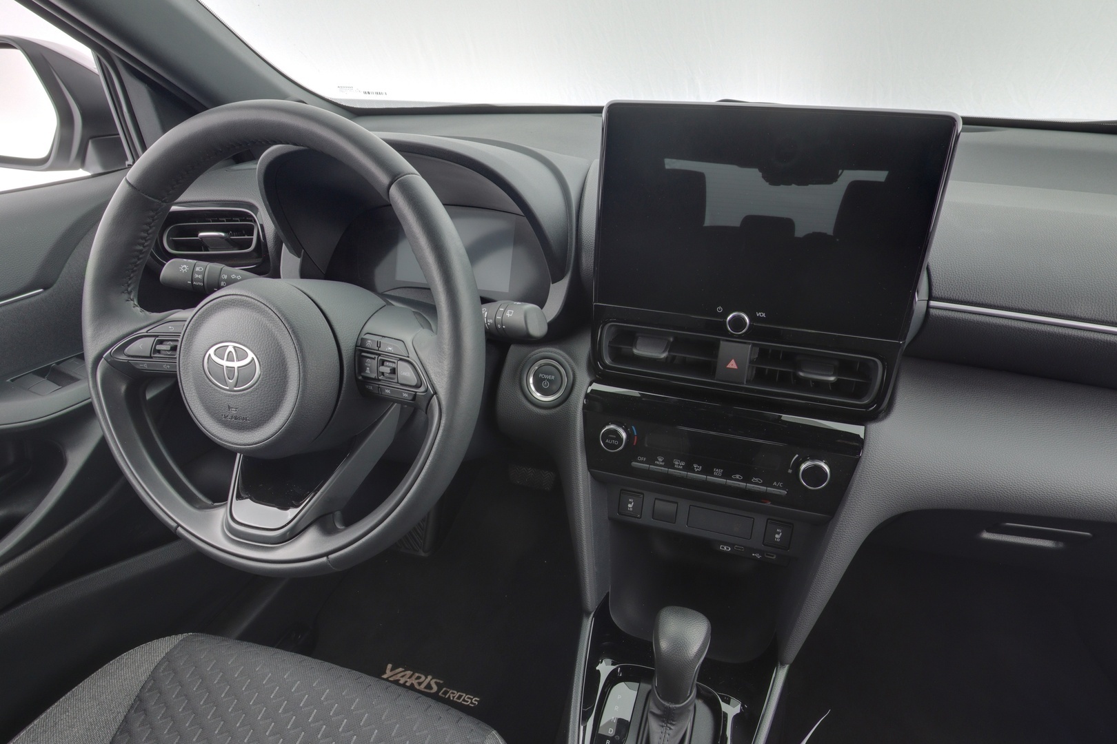 TOYOTA Yaris Cross 2025