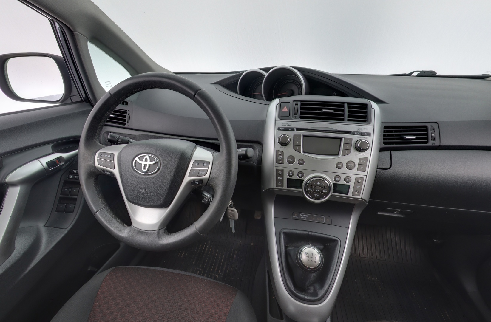 TOYOTA Verso 2011