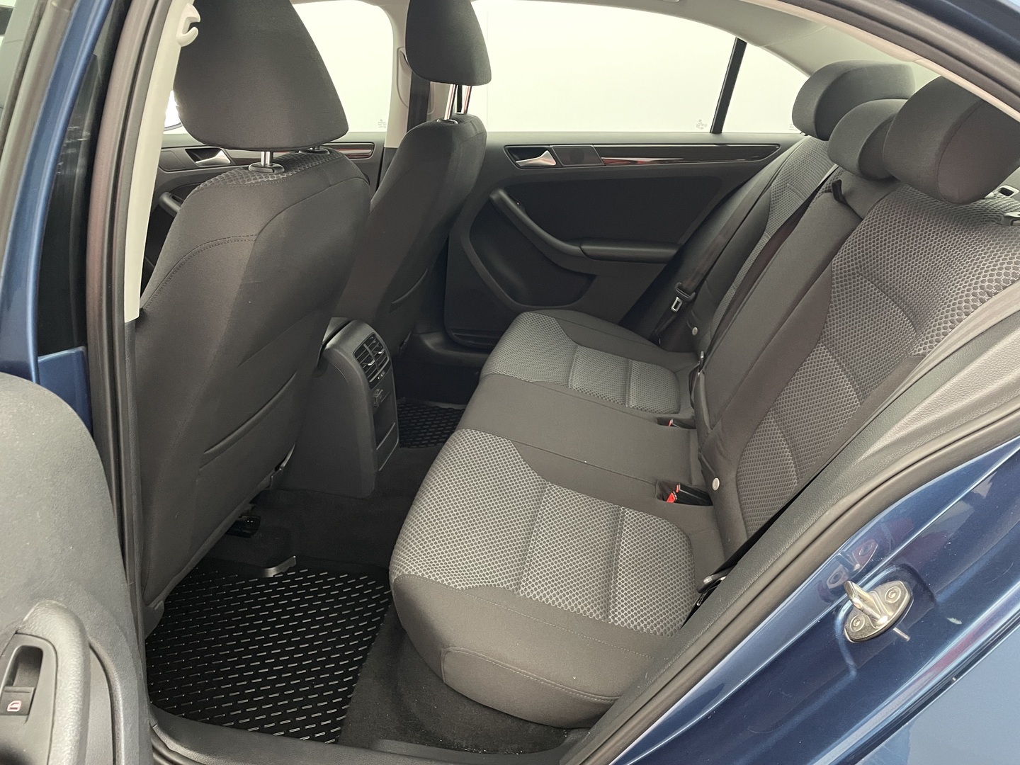 VOLKSWAGEN Jetta 2017