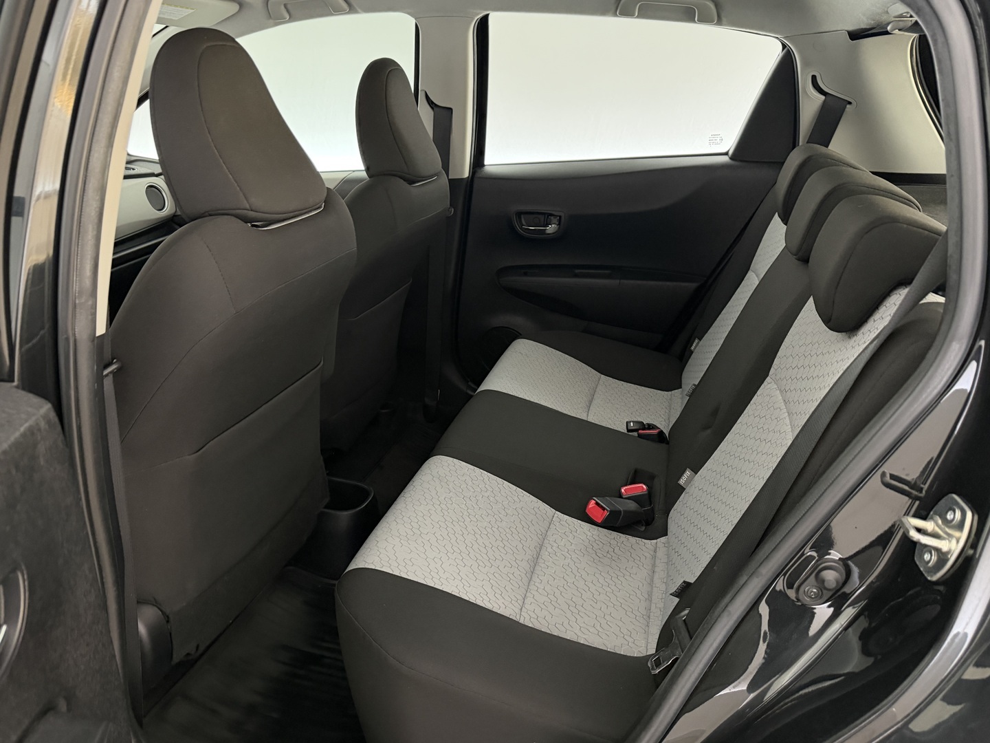 TOYOTA Yaris 2012