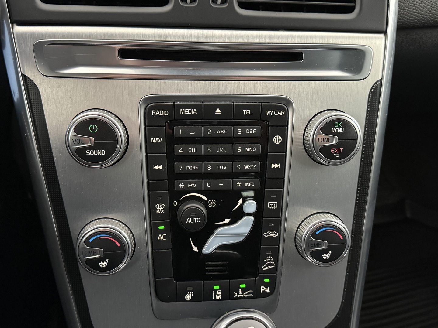 VOLVO XC60 2014