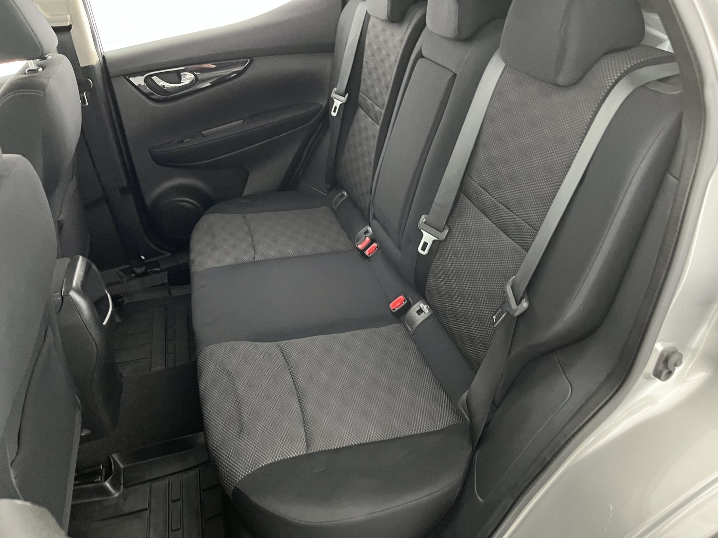 NISSAN Qashqai 2015