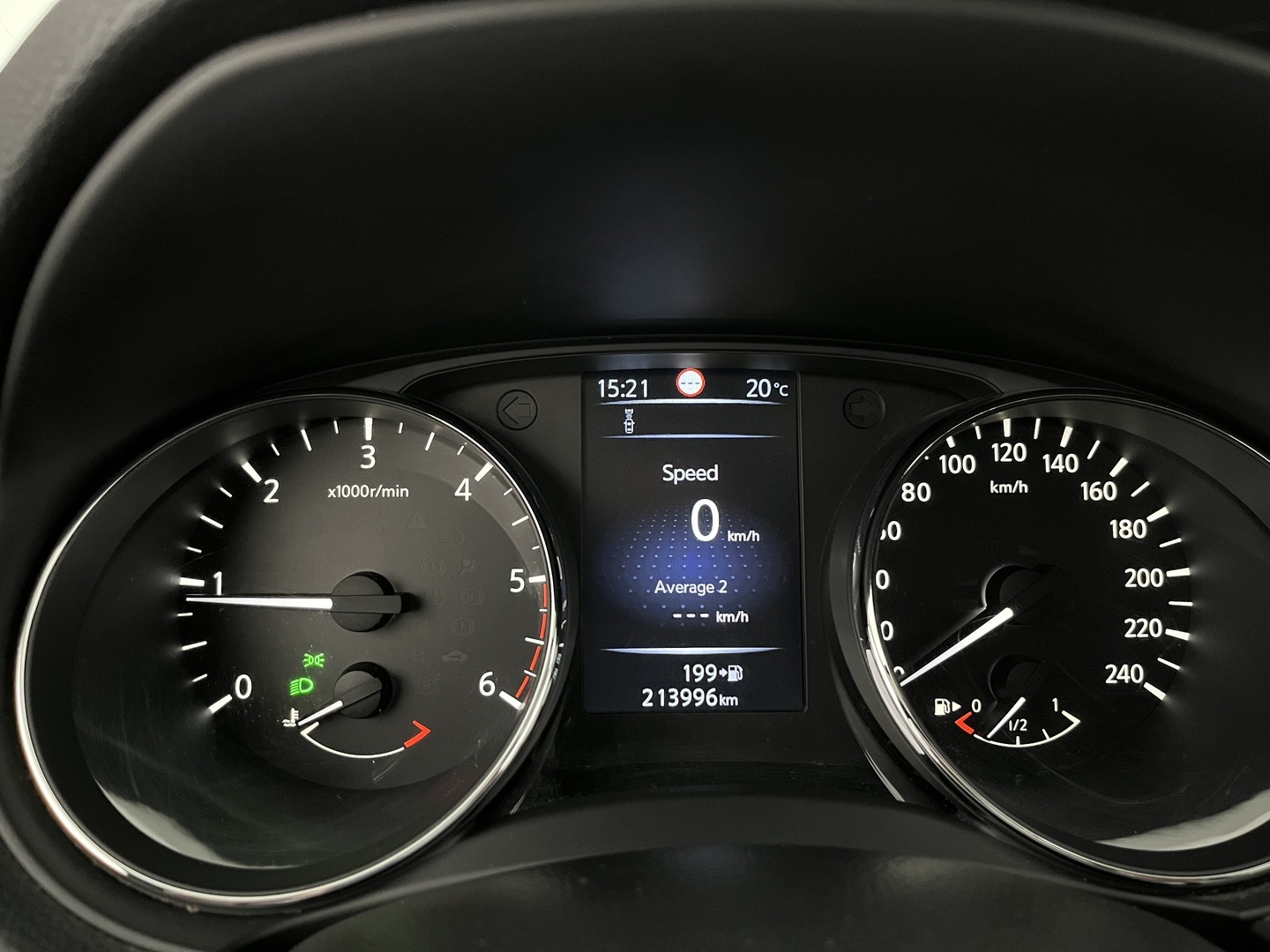 NISSAN Qashqai 2015