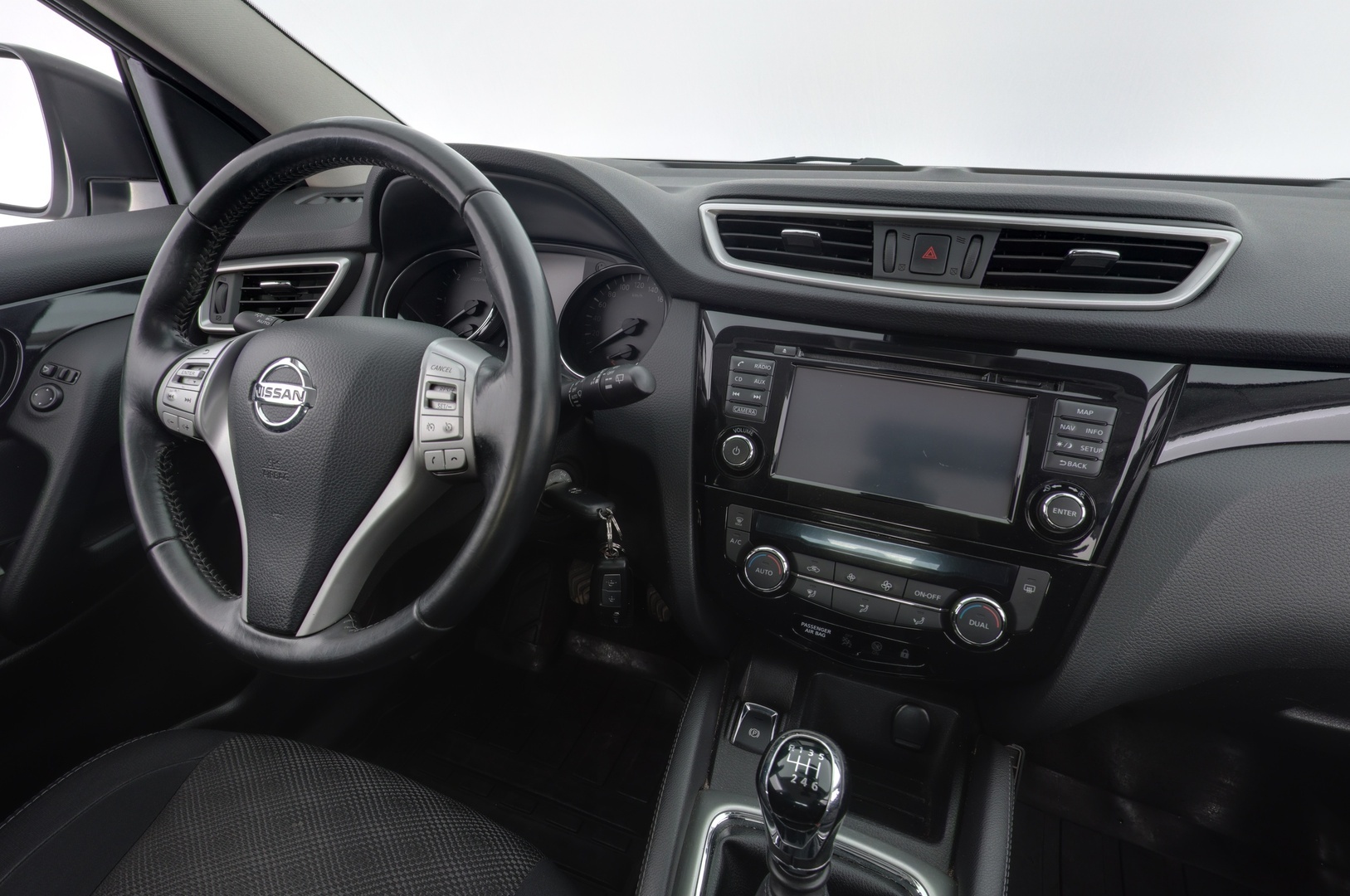 NISSAN Qashqai 2015