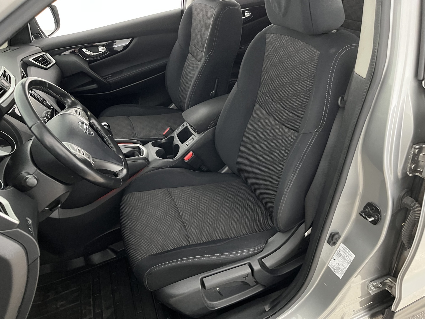 NISSAN Qashqai 2015