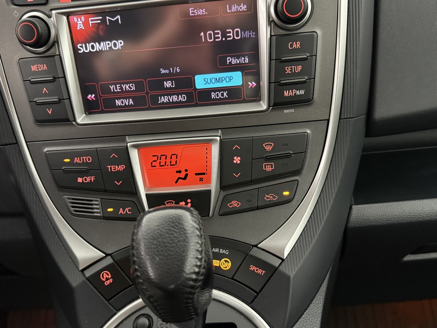 TOYOTA Verso-S 2012