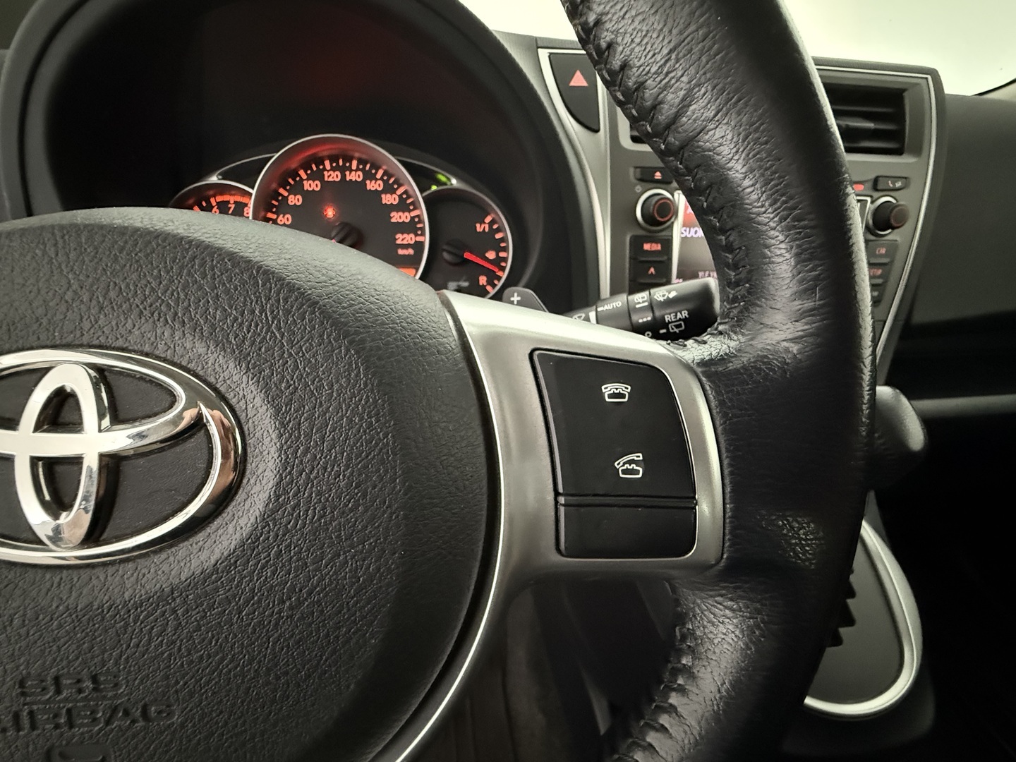 TOYOTA Verso-S 2012