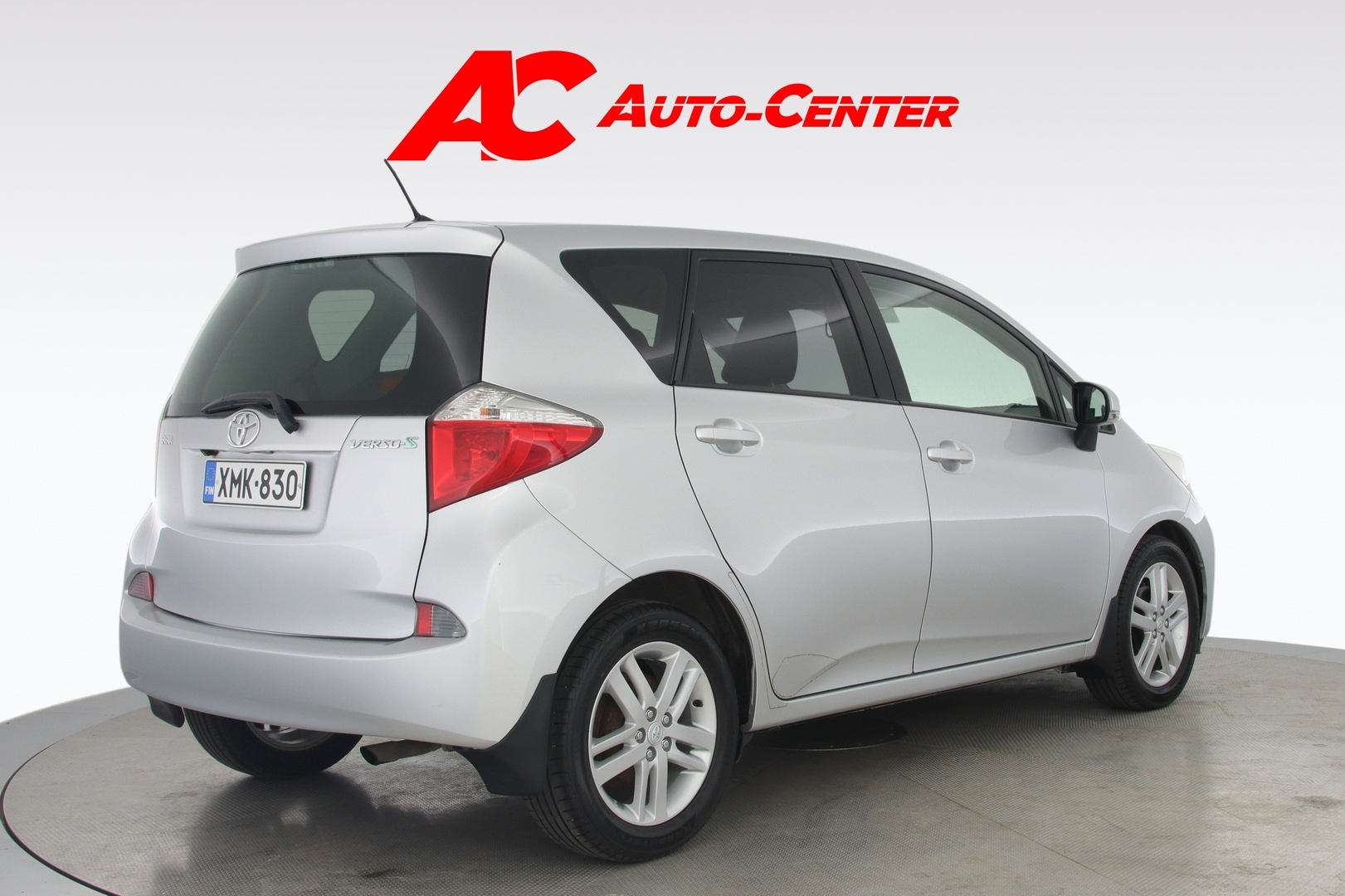 TOYOTA Verso-S 2012