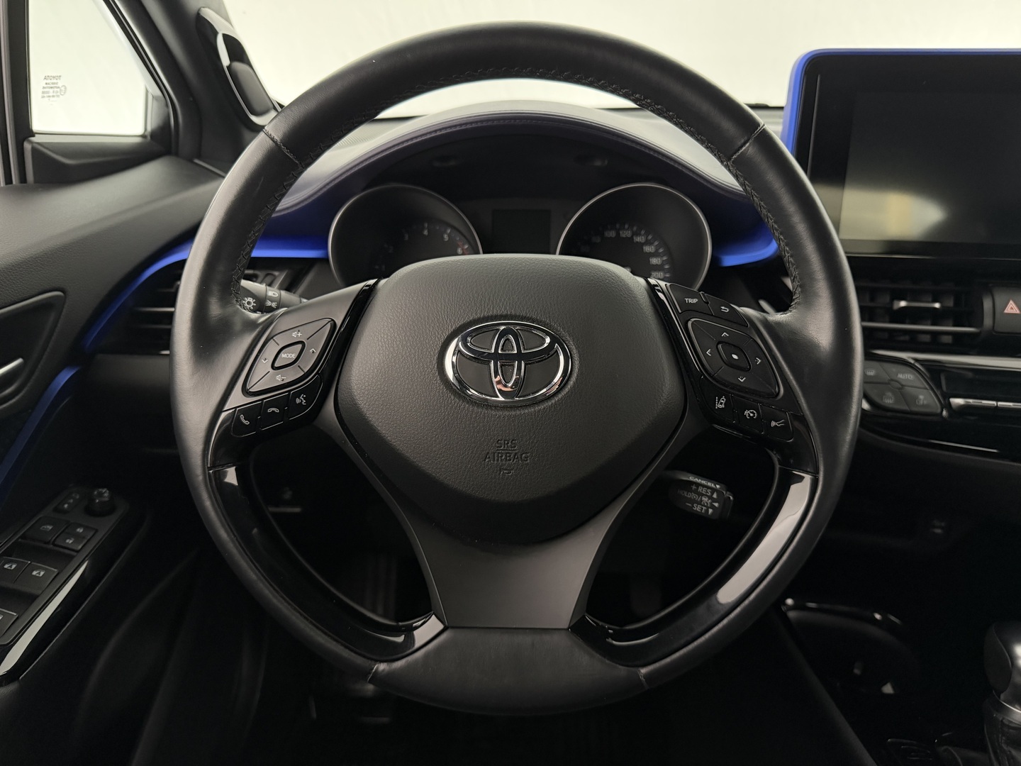 TOYOTA C-HR 2017