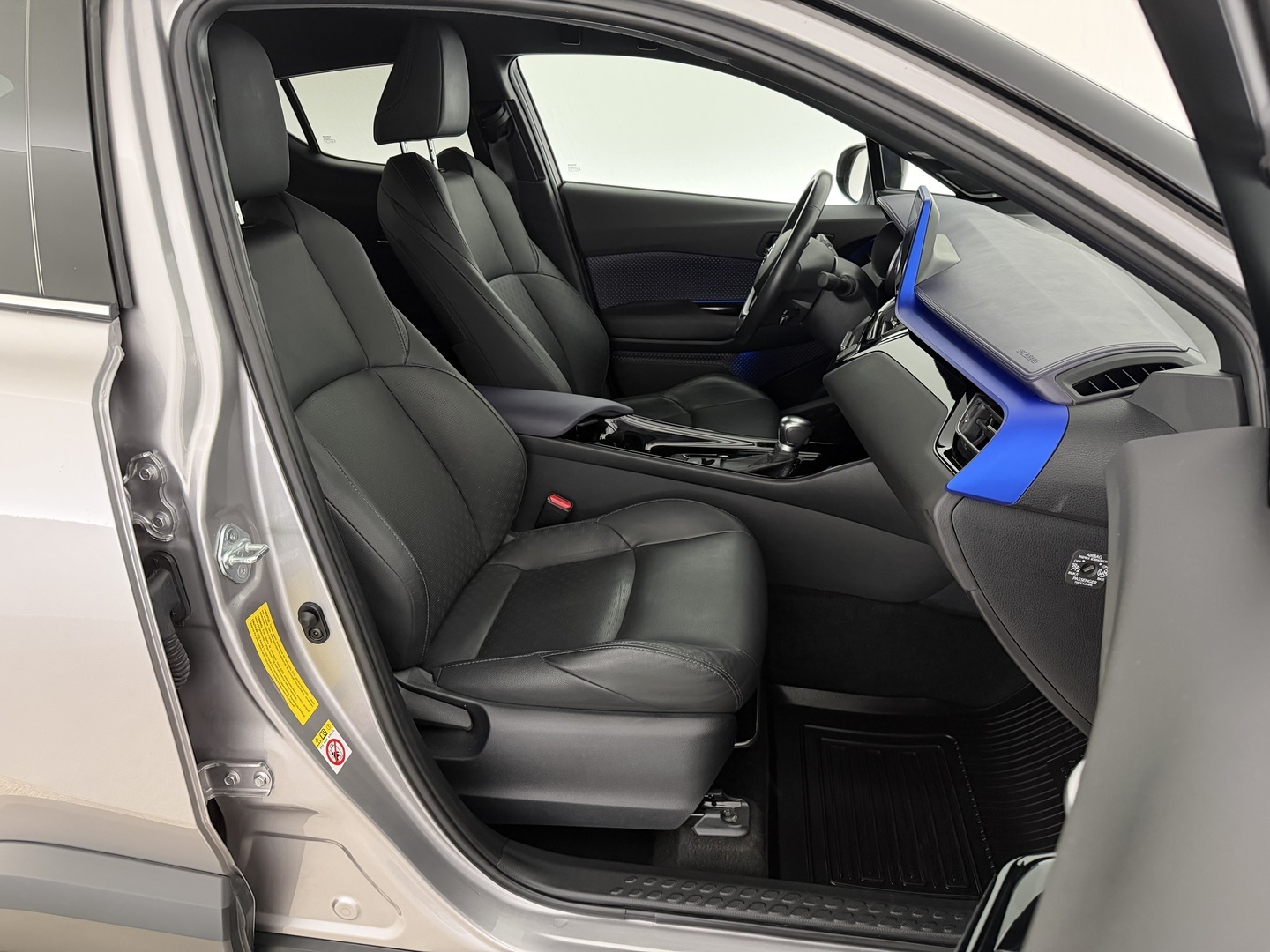 TOYOTA C-HR 2017
