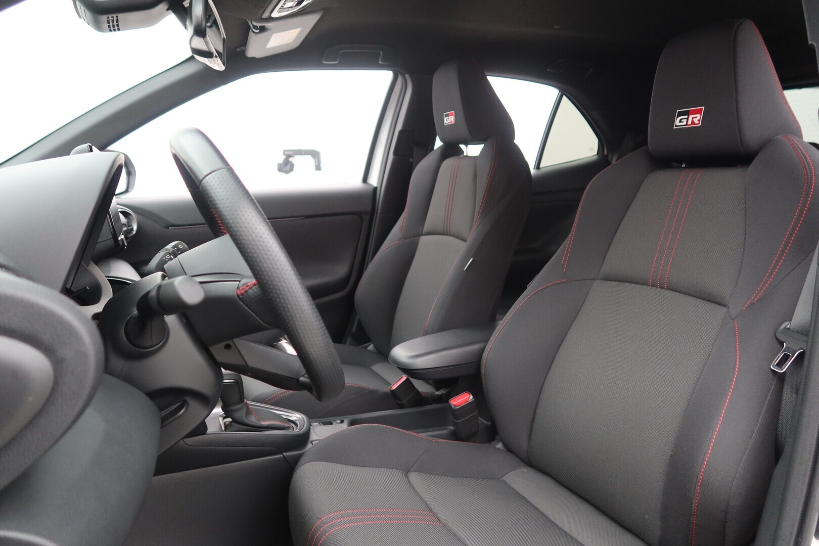 TOYOTA Yaris Cross 2024