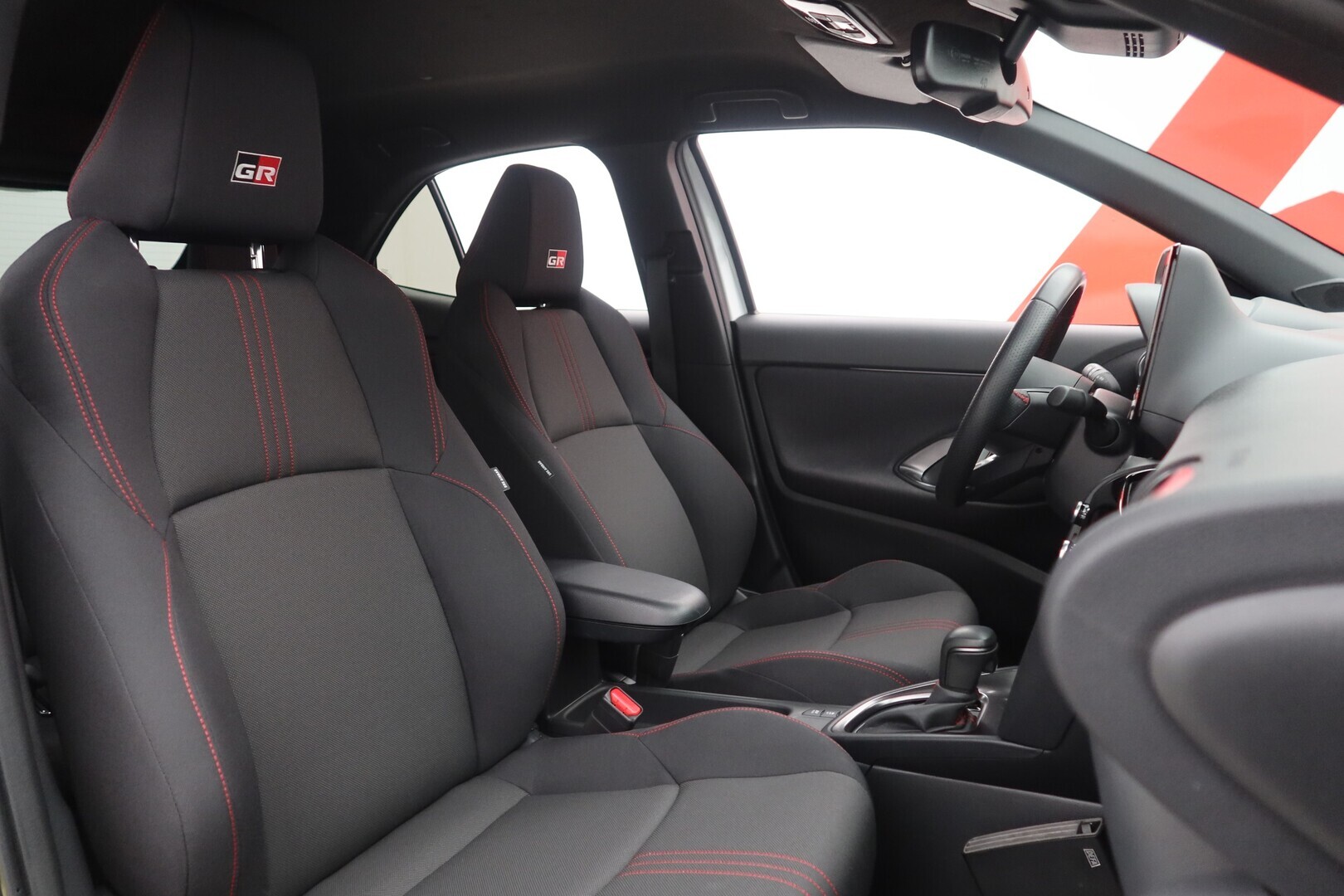 TOYOTA Yaris Cross 2024