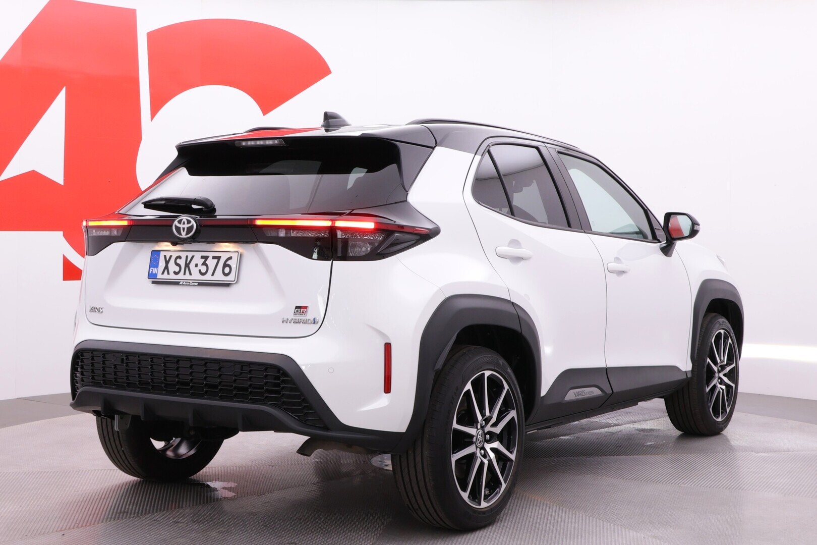 TOYOTA Yaris Cross 2024