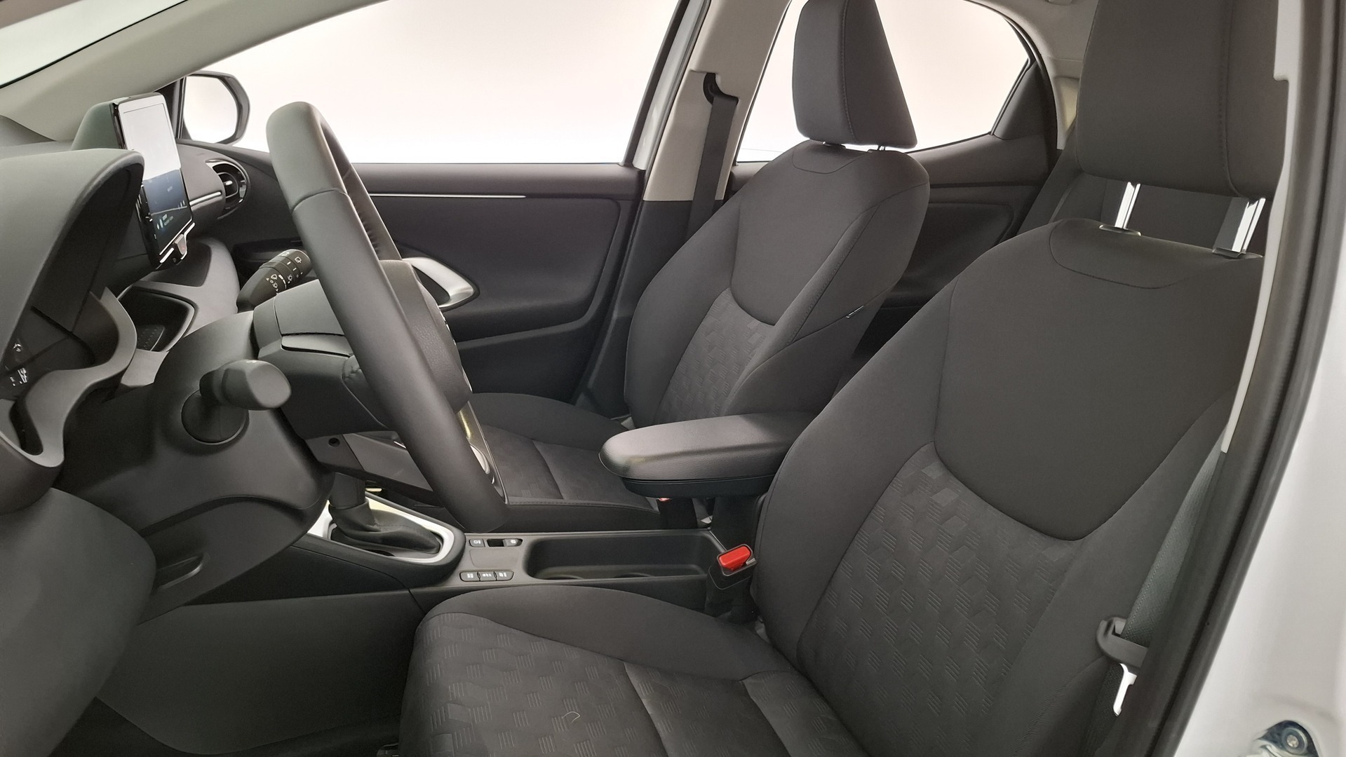 TOYOTA Yaris 2024