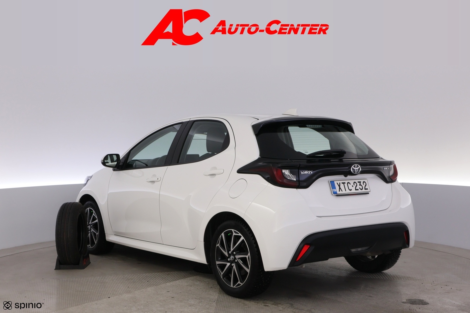 TOYOTA Yaris 2024