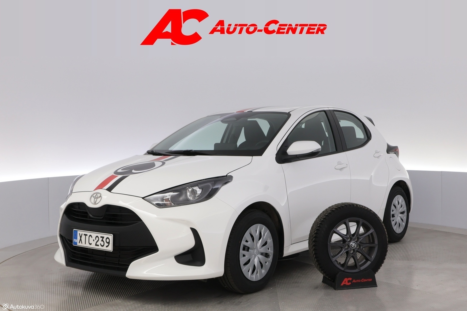 TOYOTA Yaris 2024