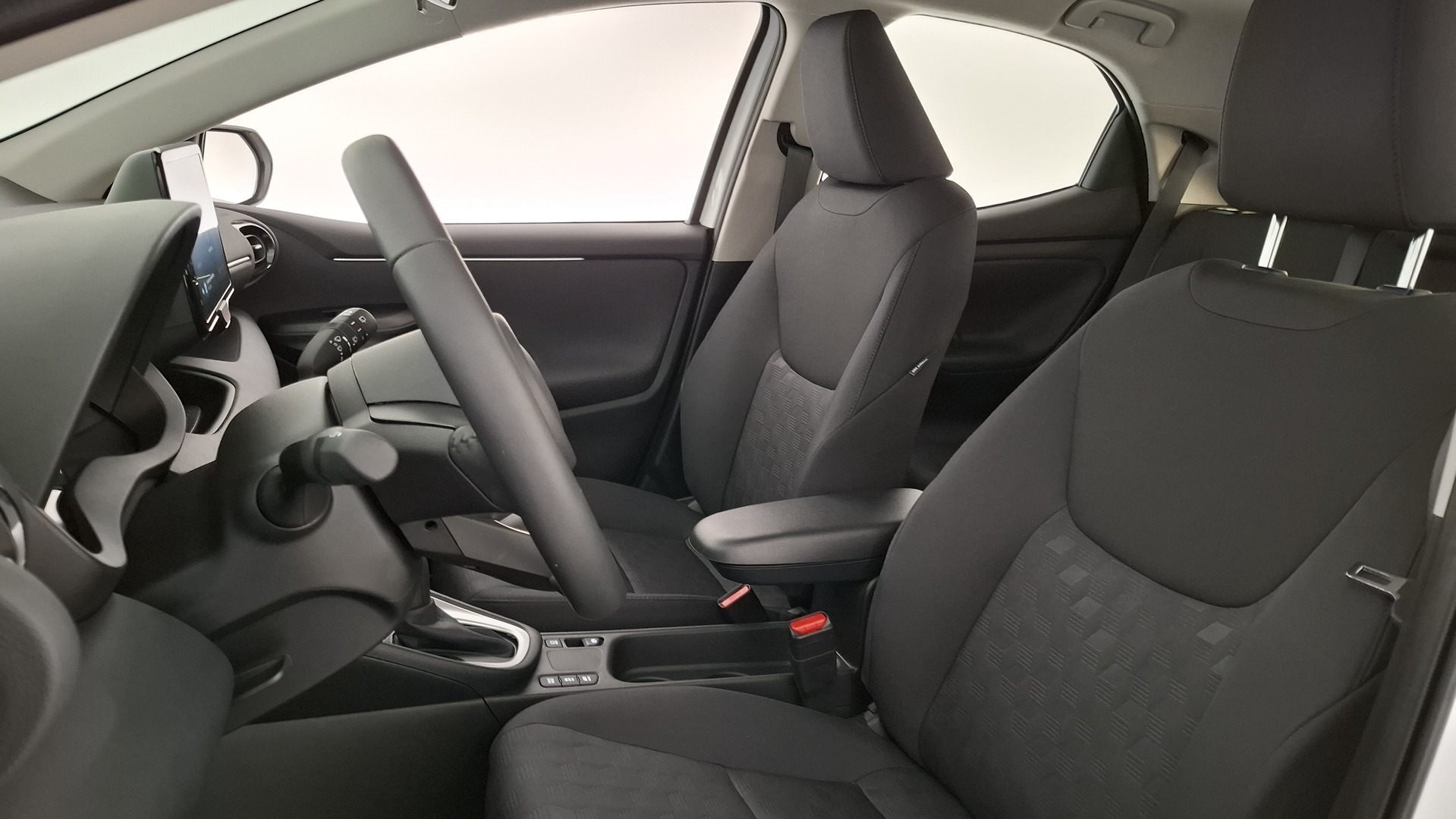 TOYOTA Yaris 2024