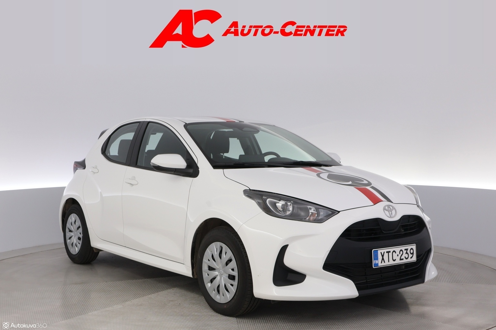 TOYOTA Yaris 2024