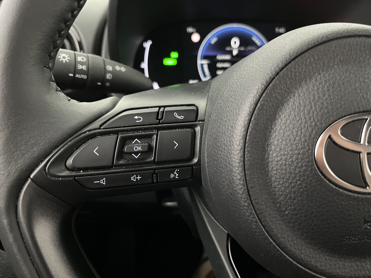 TOYOTA Yaris Cross 2025