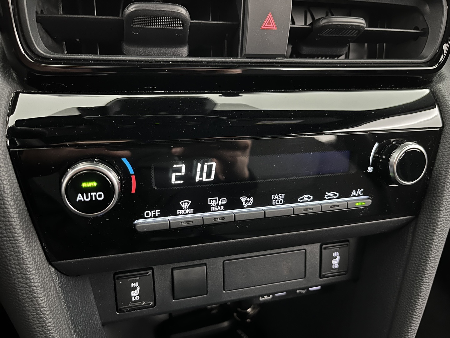 TOYOTA Yaris Cross 2025