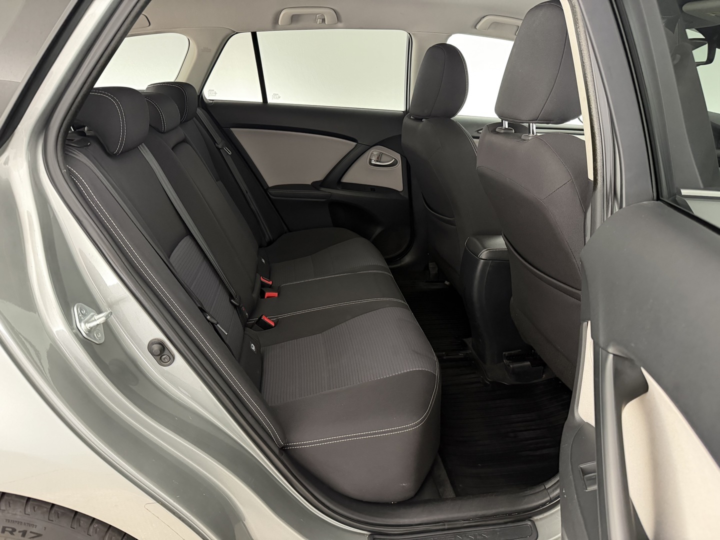 TOYOTA Avensis 2016
