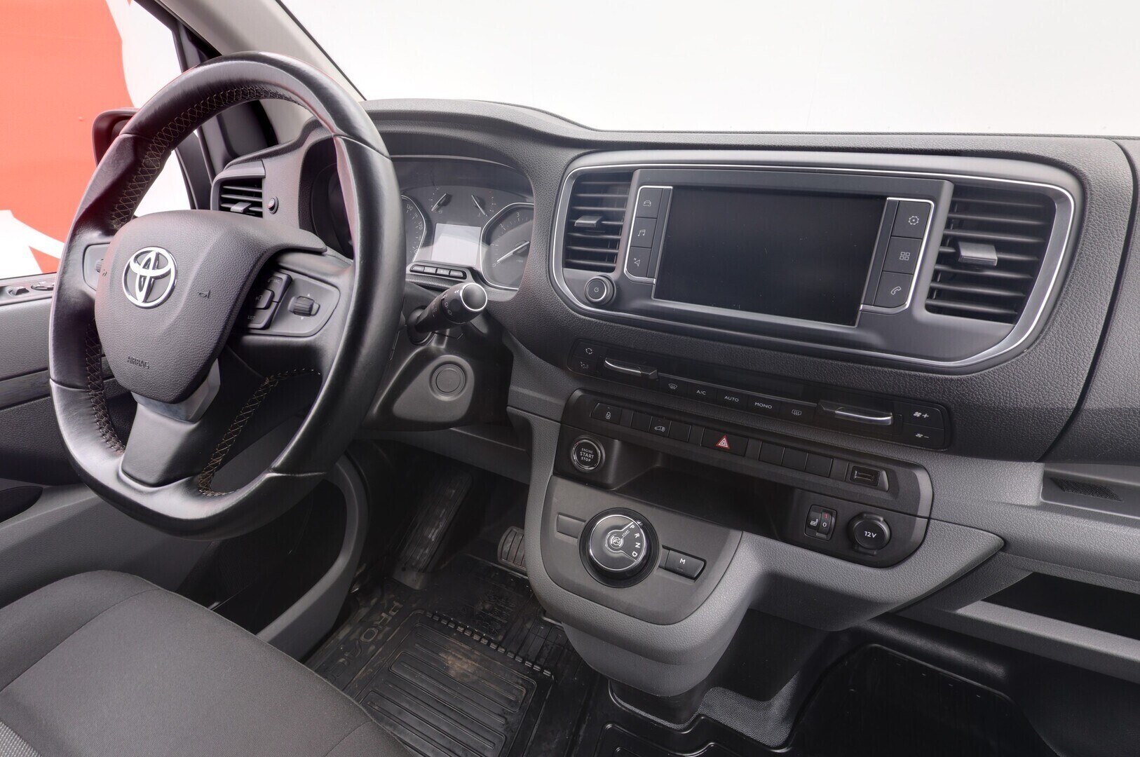 TOYOTA Proace 2022