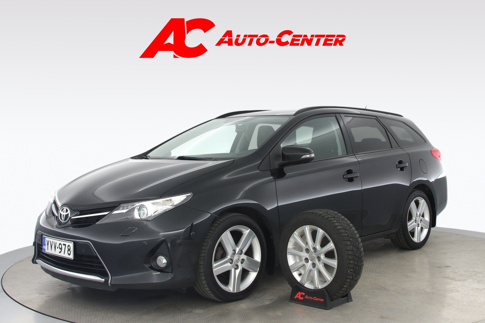 TOYOTA Auris 2013