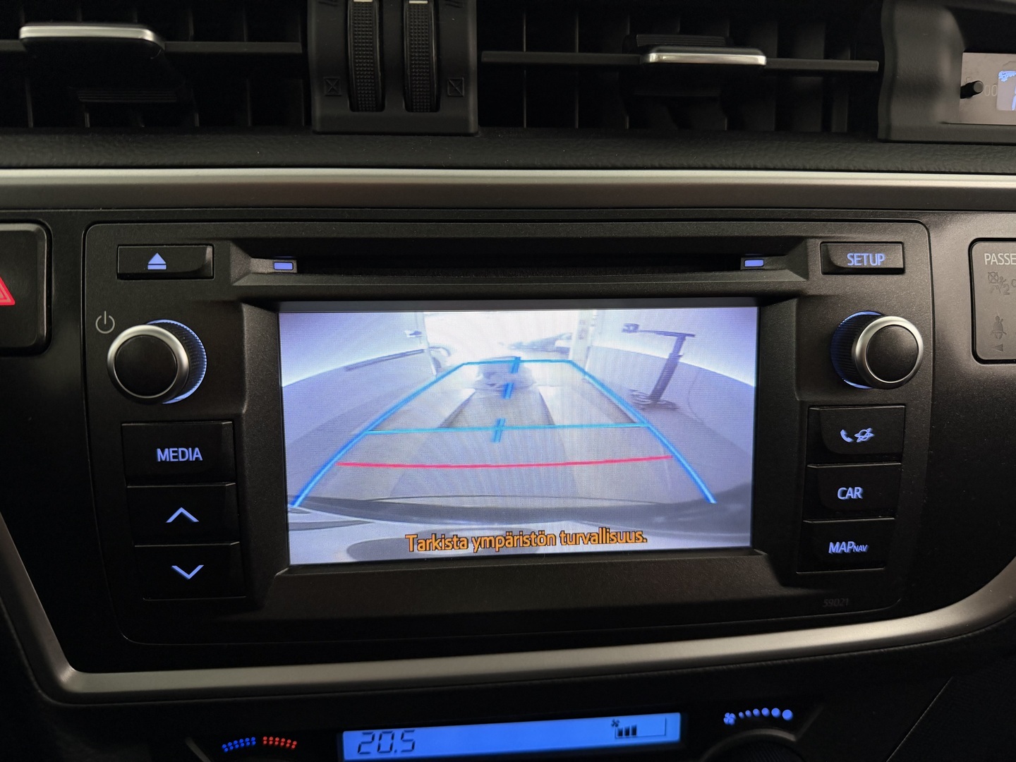 TOYOTA Auris 2013