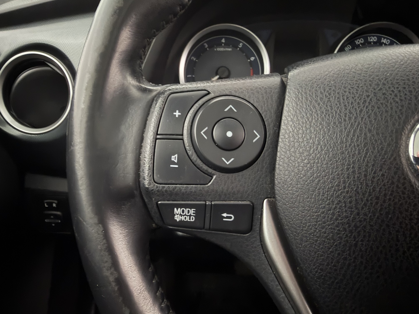 TOYOTA Auris 2013