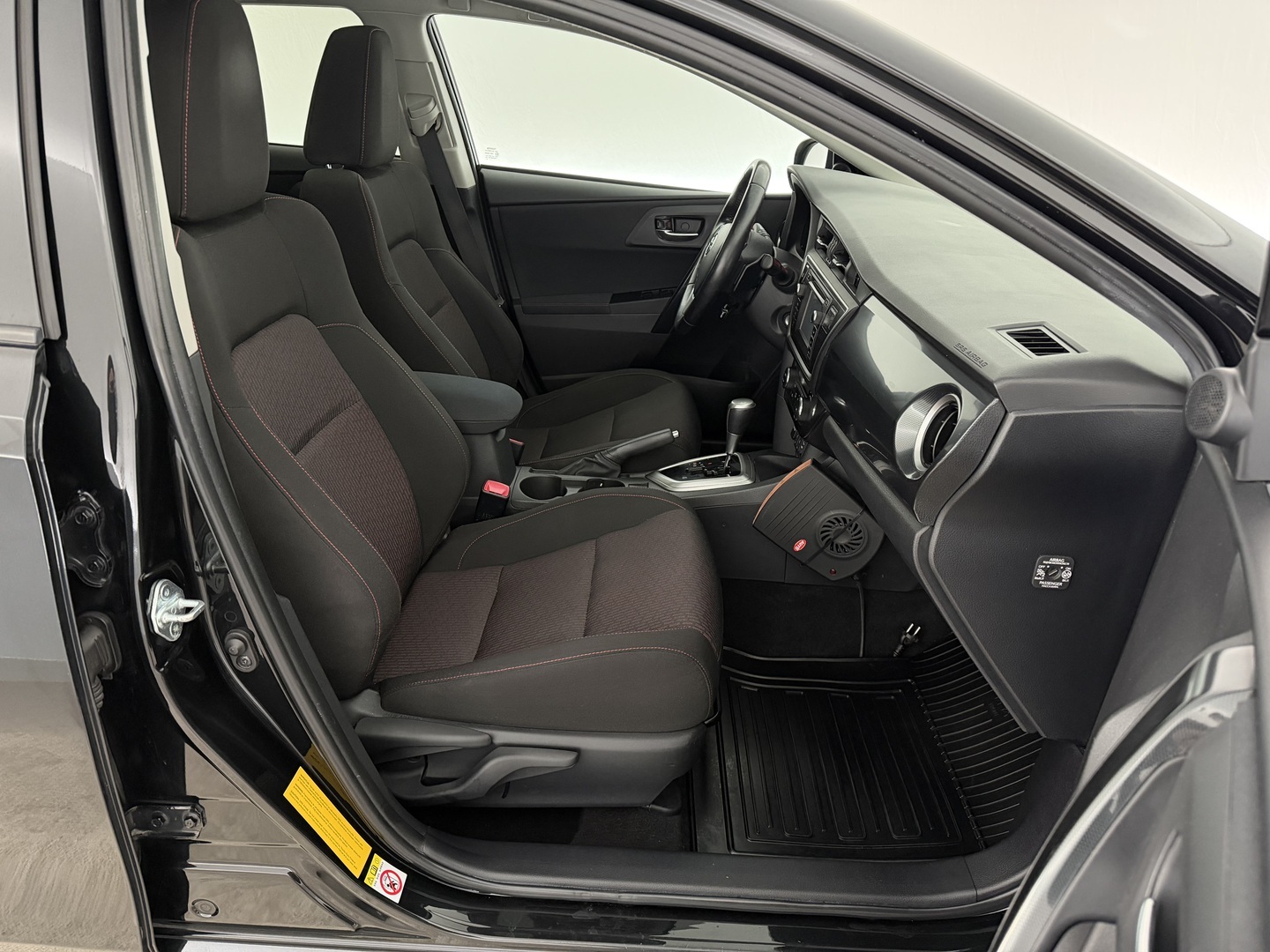 TOYOTA Auris 2013