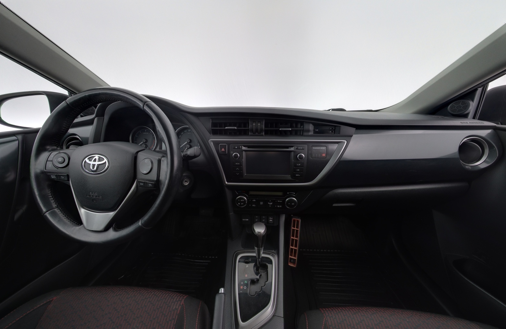 TOYOTA Auris 2013