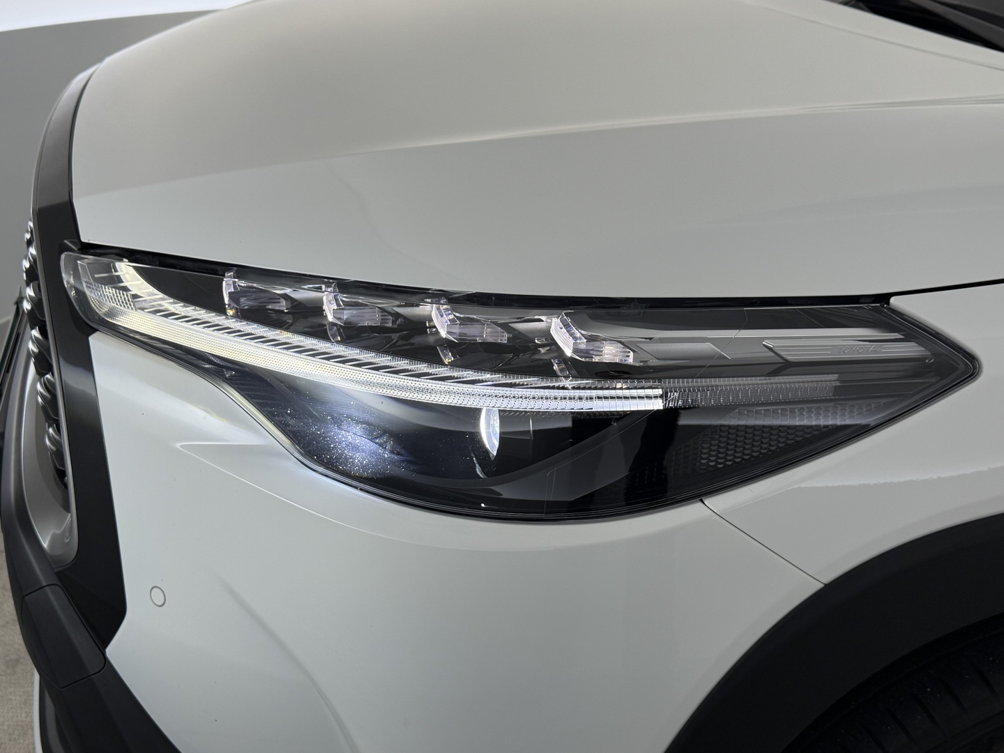 TOYOTA Corolla Cross 2024