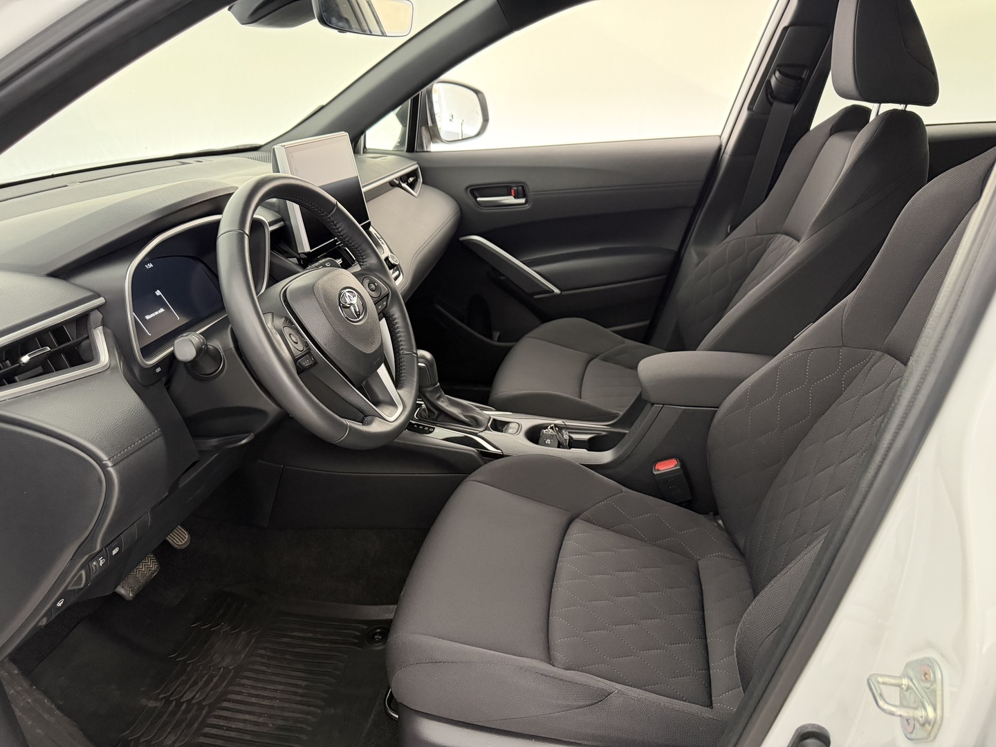 TOYOTA Corolla Cross 2024