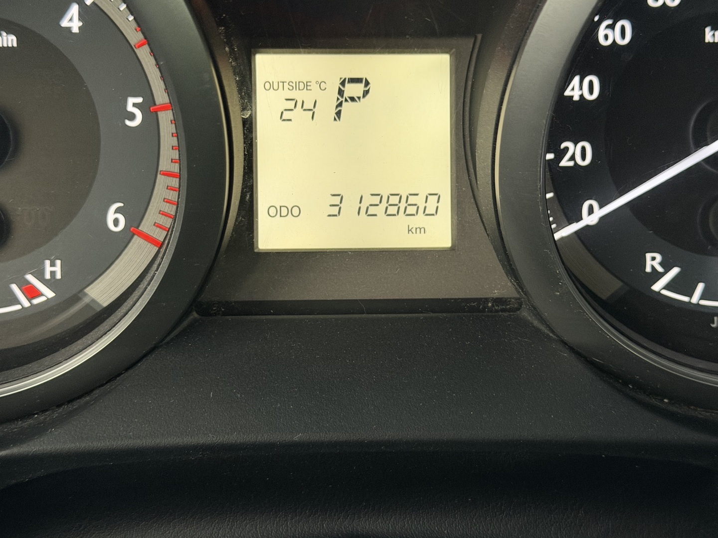 TOYOTA Land Cruiser 2014