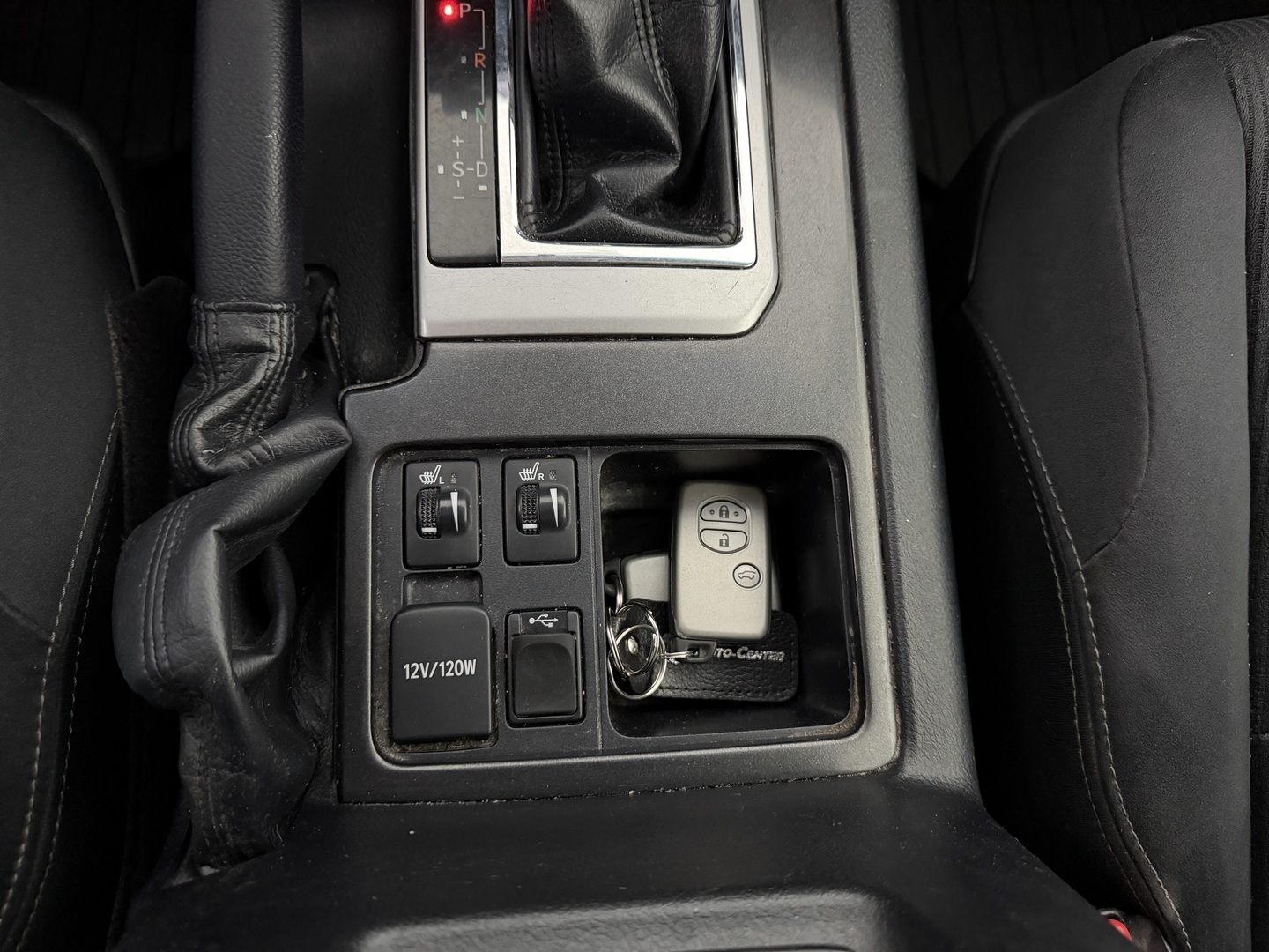 TOYOTA Land Cruiser 2014