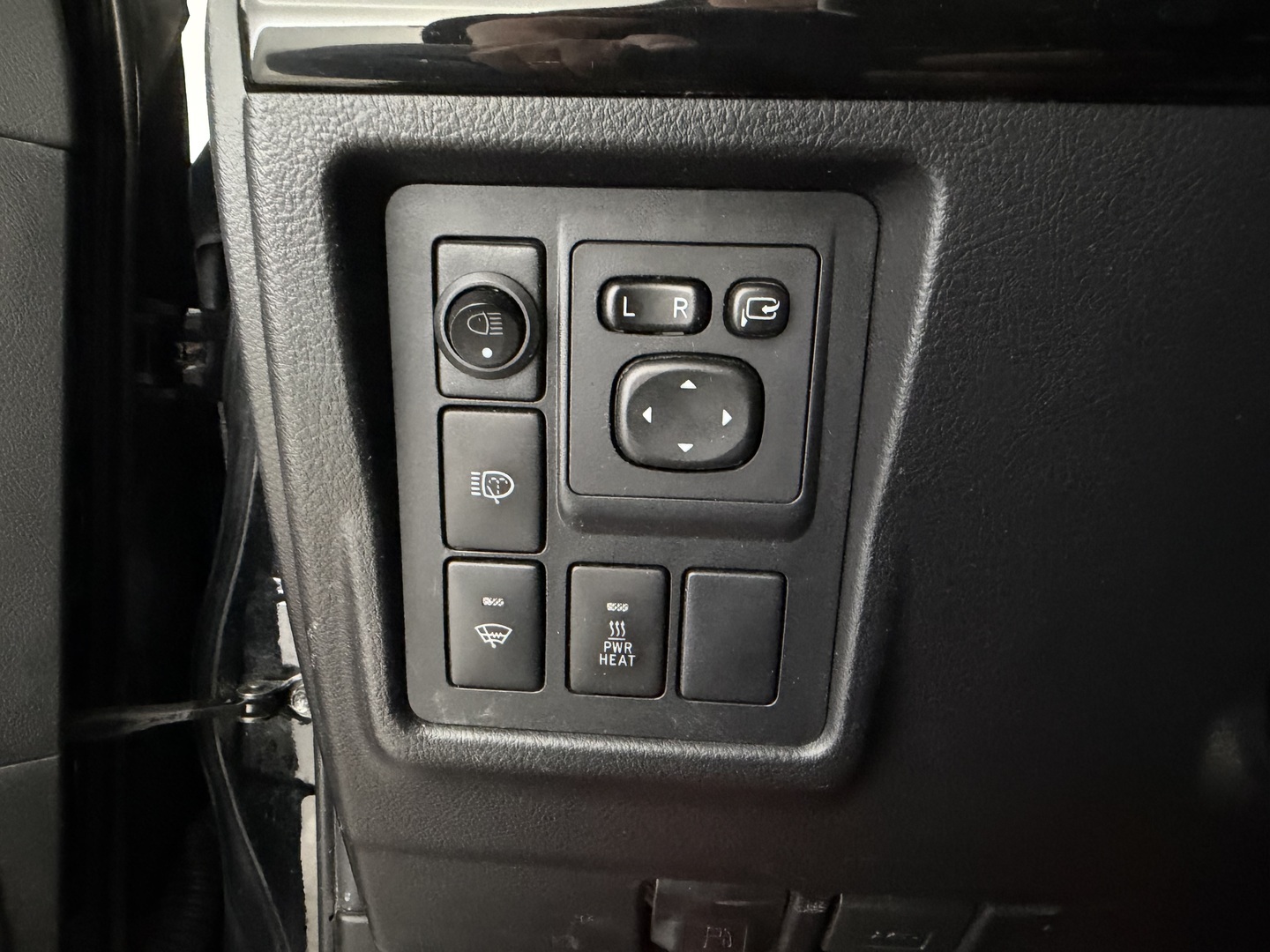 TOYOTA Land Cruiser 2014