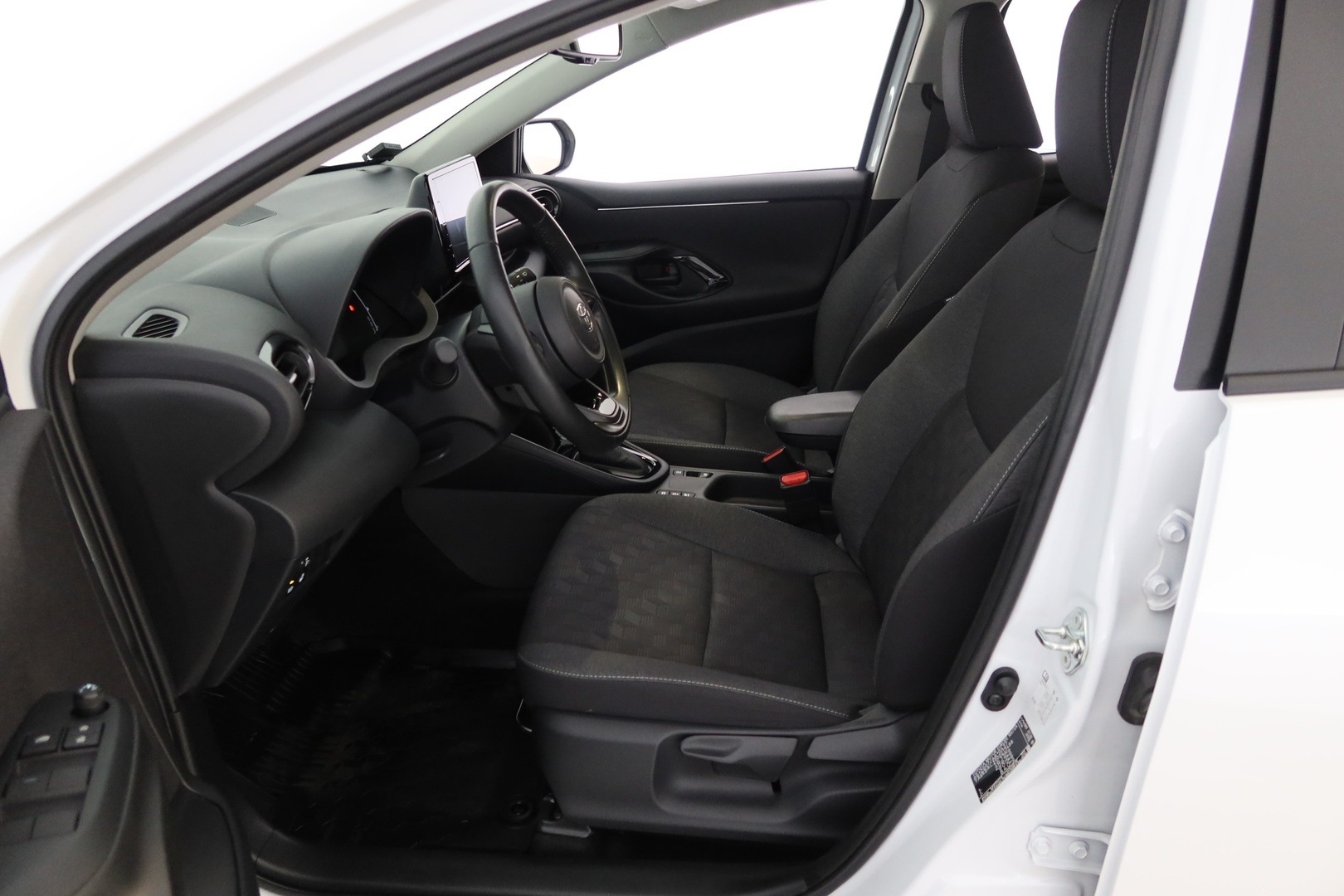 TOYOTA Yaris 2024