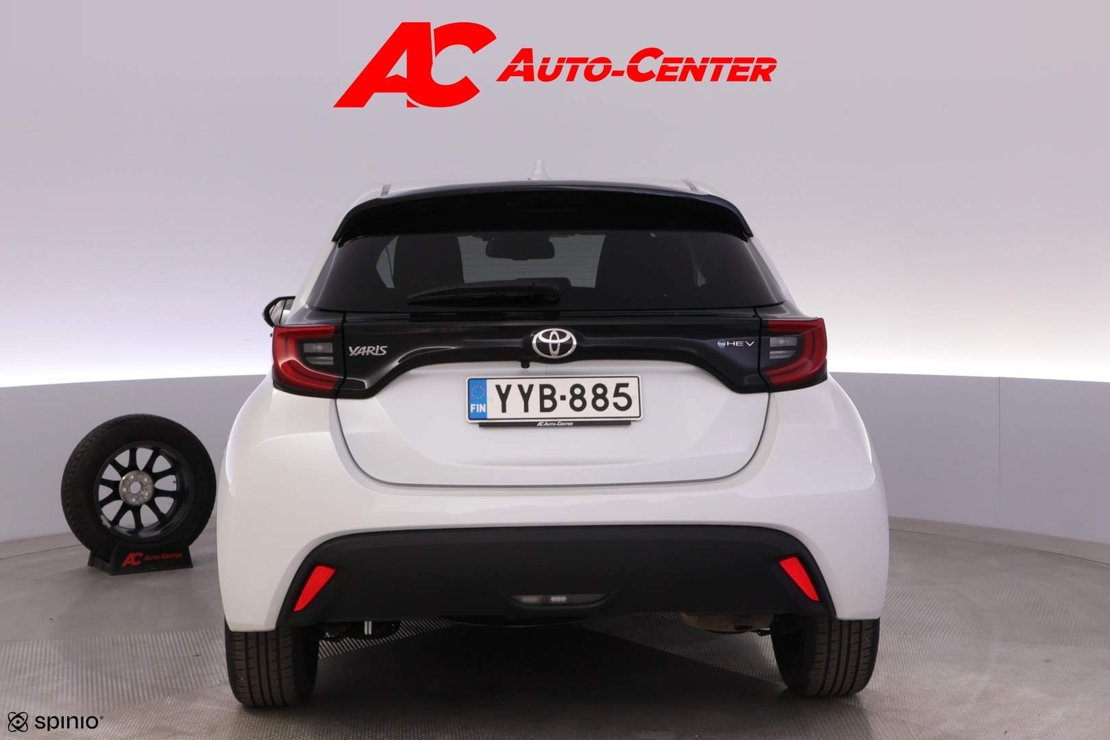 TOYOTA Yaris 2024