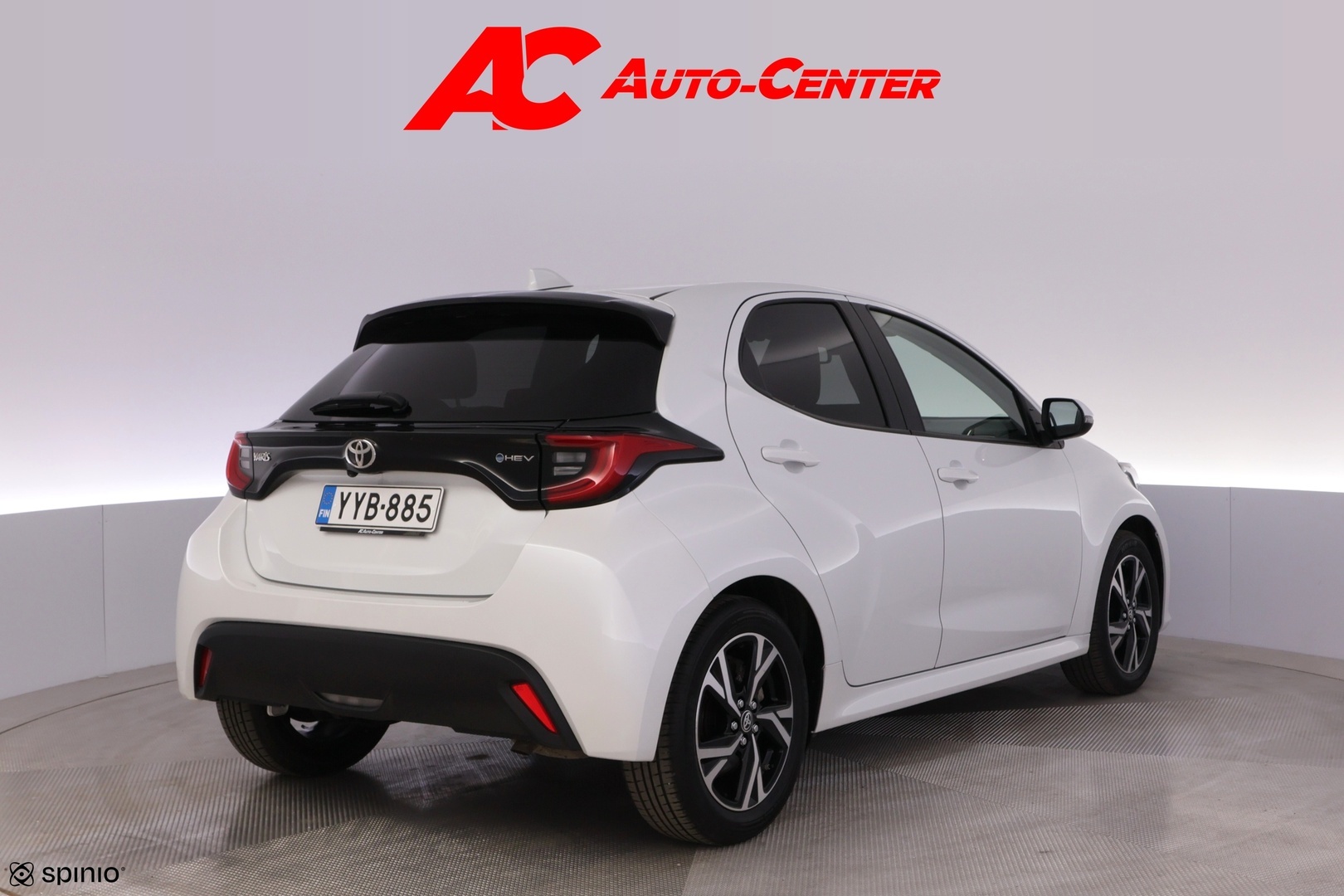 TOYOTA Yaris 2024