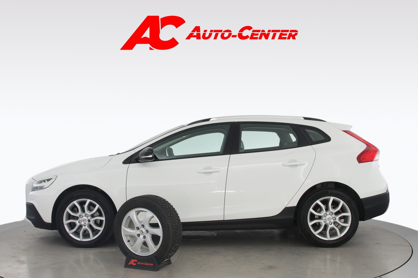 VOLVO V40 Cross Country 2017