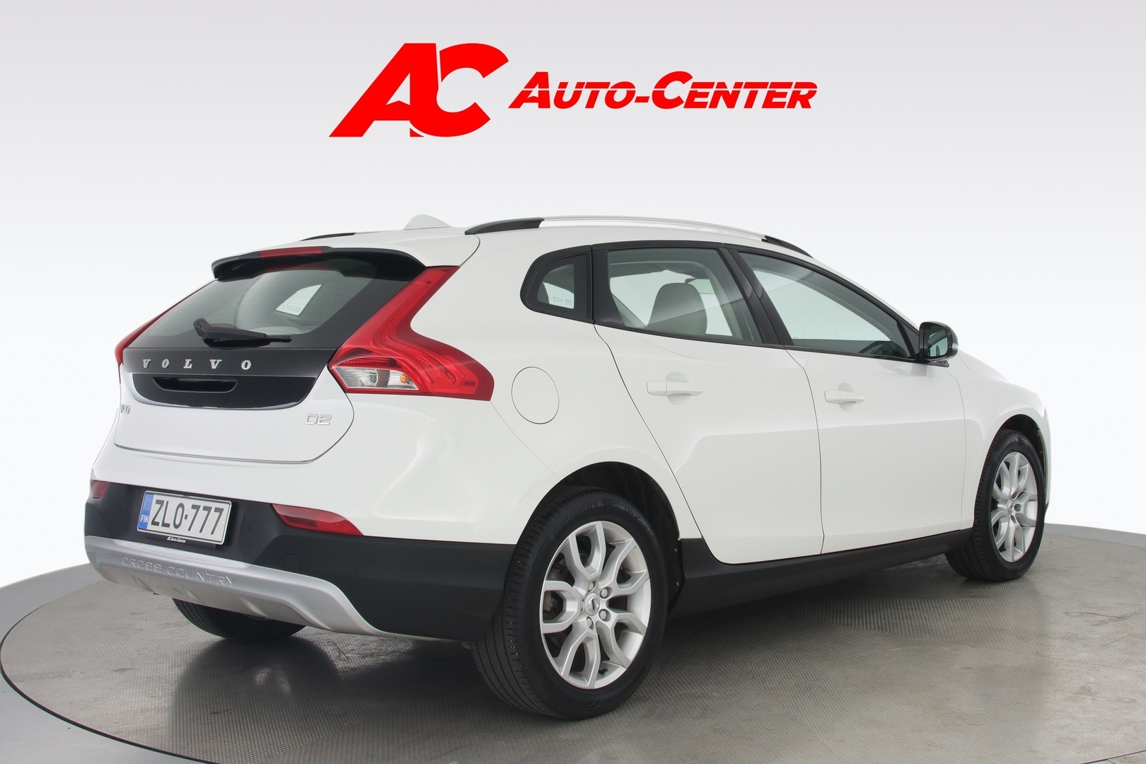 VOLVO V40 Cross Country 2017