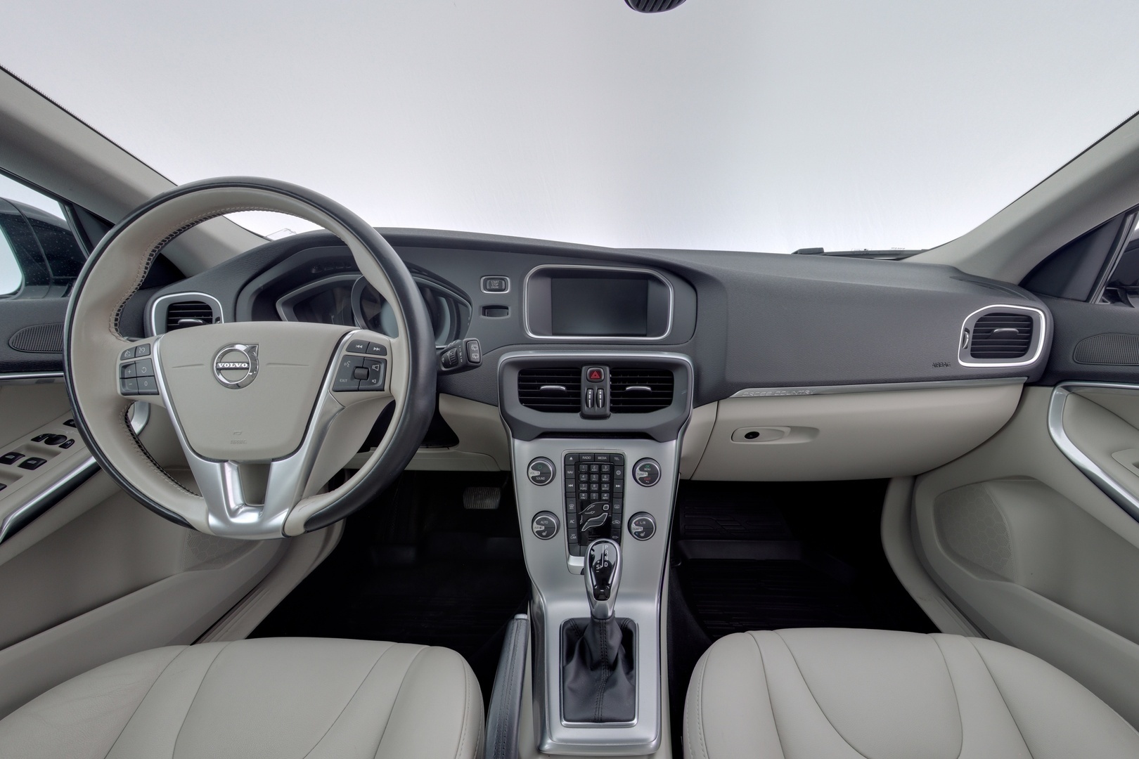 VOLVO V40 Cross Country 2017
