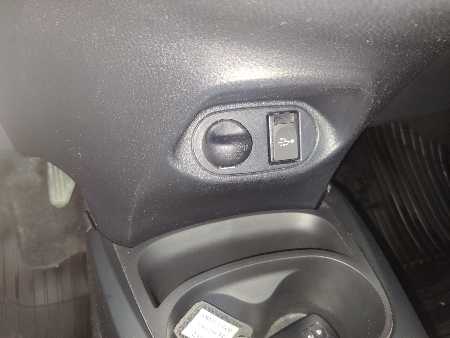 TOYOTA Yaris 2018
