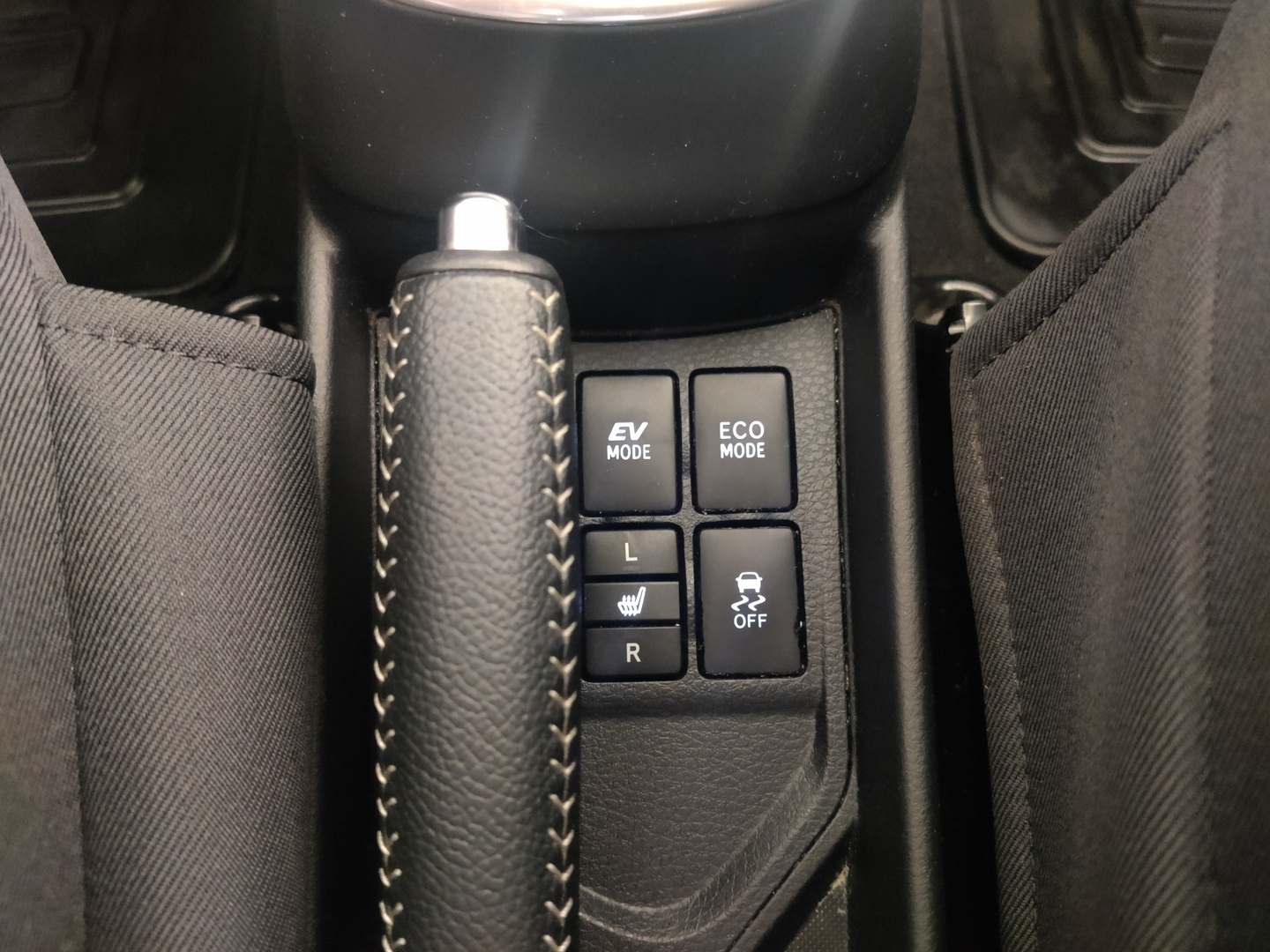 TOYOTA Yaris 2018