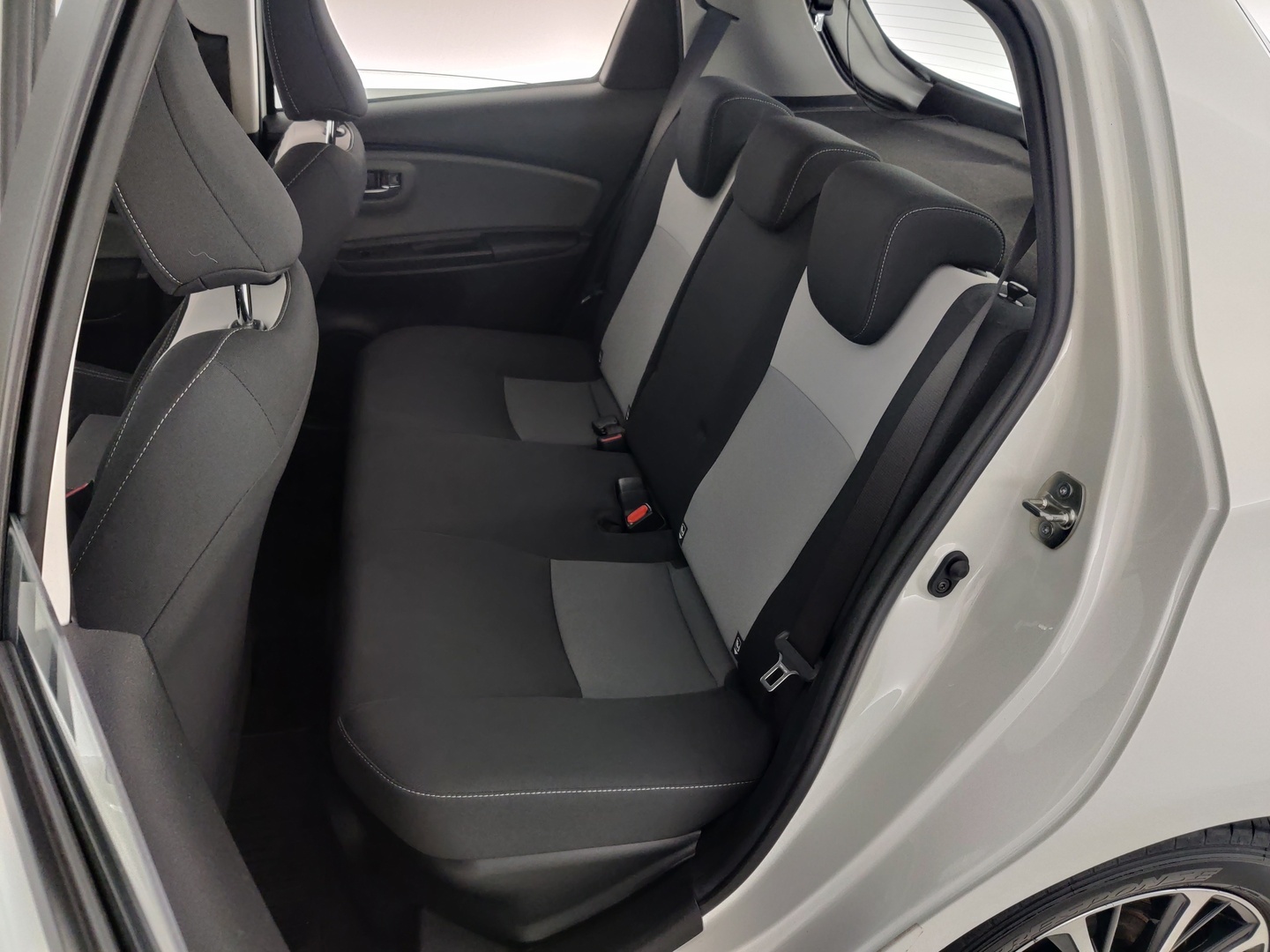 TOYOTA Yaris 2018