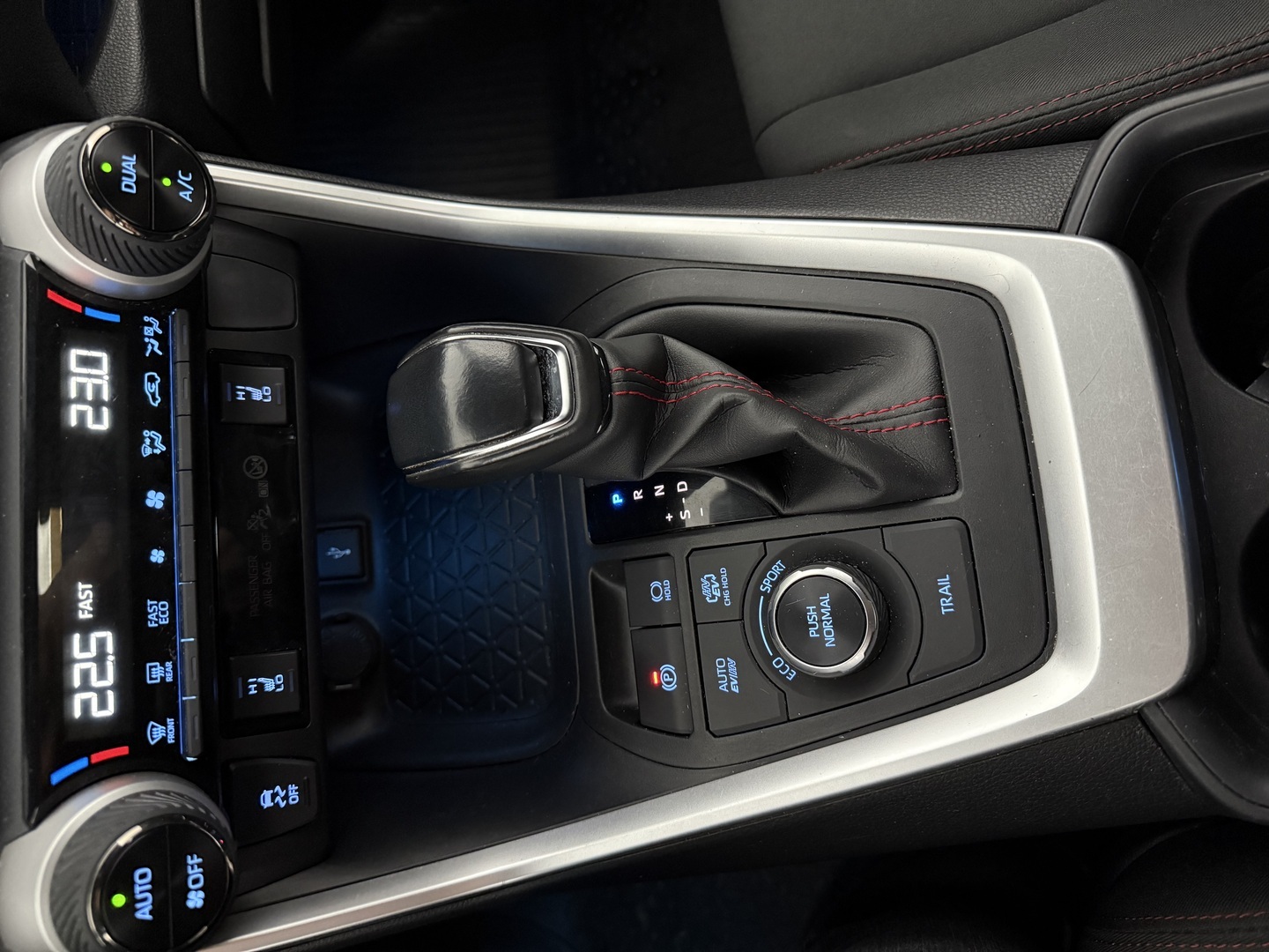 TOYOTA RAV4 Plug-in 2022